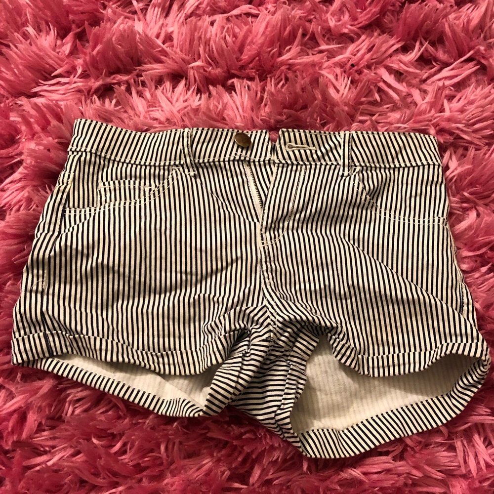 HM Rarely Worn Stripped Short Shorts Size 4